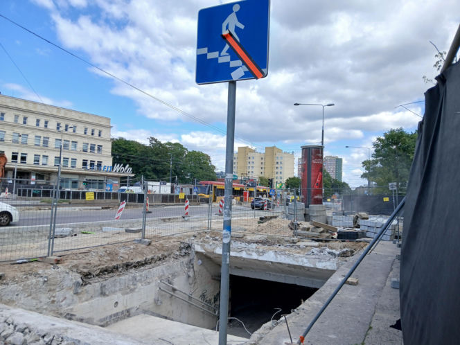 Likwidacja przejścia podziemnego na skrzyżowaniu ul. Młynarskiej i Wolskiej w Warszawie