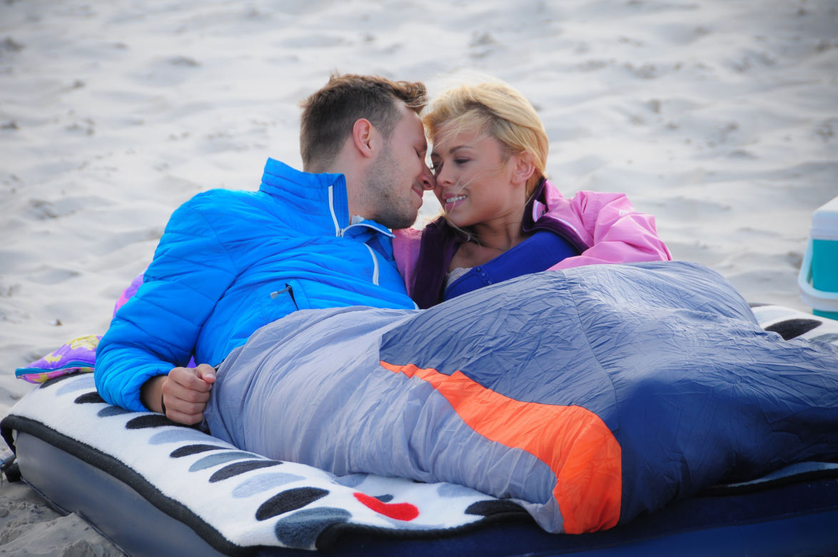 Pierwsza miłość. Jowita (Joanna Opozda), Radek (Mateusz Banasiuk)