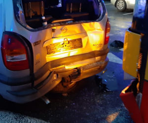 Drogowa masakra na Ochocie. Kobietę wyrzuciło z samochodu na ulicę