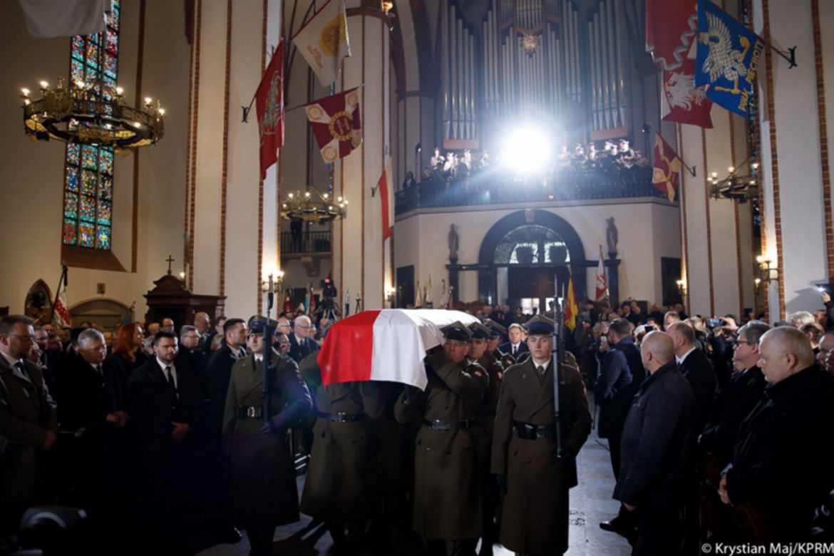 Czekali z pogrzebem na Kaczyńskiego
