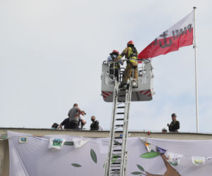 Aktywiści weszli na dach Ministerstwa