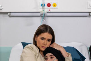 Pierwsza miłość, odcinek 4153: Bolesław bezwzględnie wykorzystuje pobyt Angeliki w szpitalu, by zmusić Elizę do powrotu - ZDJĘCIA