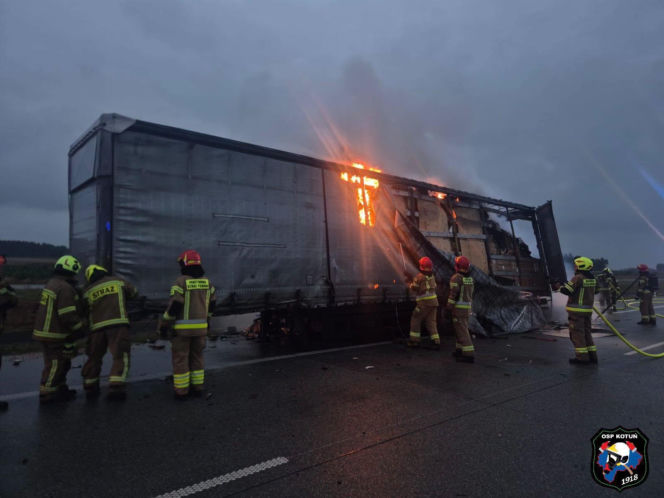 pożar naczepy ciężarówki na A2 Polaki