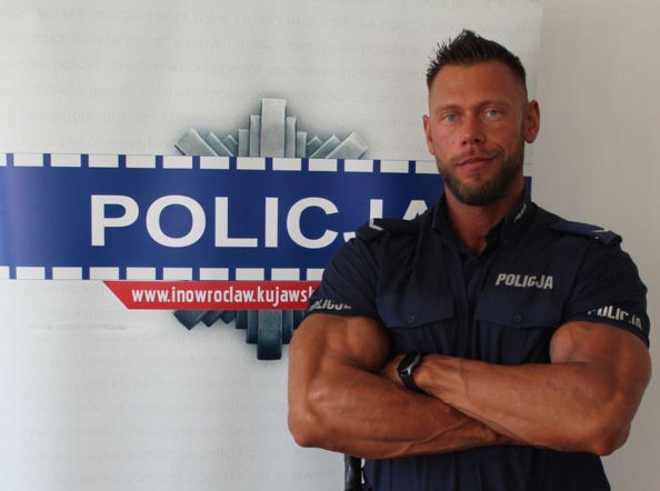 Kobieta krzyczała Pomocy!. Policjant zareagował odruchowo