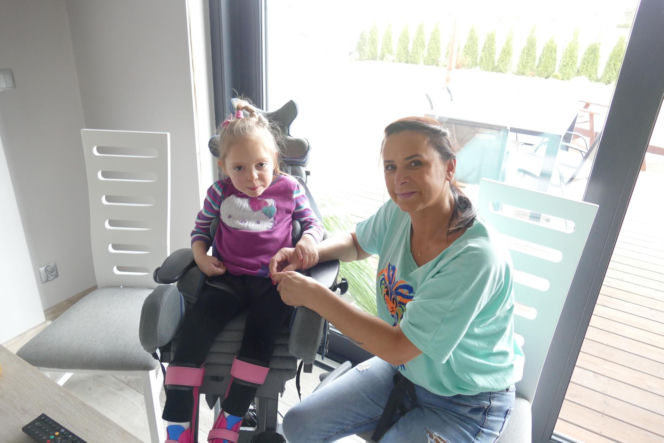 Nie żyje mała wojowniczka. Wcześniej zmarł jej braciszek. Urzędnicy odmawiali pomocy