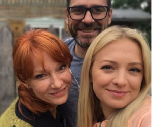 M jak miłość, Agnieszka (Magdalena Walach), Joasia (Barbara Kurdej-Szatan), Michał (Paweł Deląg)