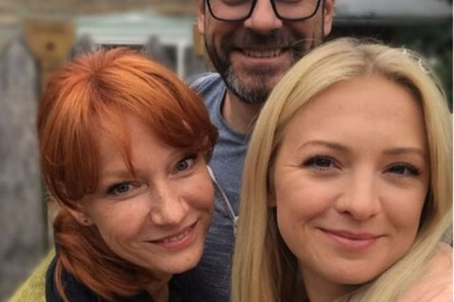 M jak miłość, Agnieszka (Magdalena Walach), Joasia (Barbara Kurdej-Szatan), Michał (Paweł Deląg)