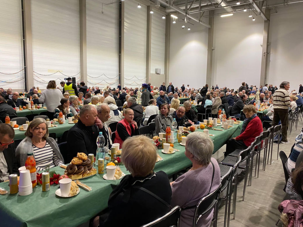 Miejska Wigilia dla potrzebujących w Łodzi. Wzięło w niej udział blisko 800 osób