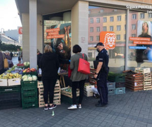 Zabrze: Policjanci kontrolowali sklepy i komunikację miejską. Sprawdzali maseczki [ZDJĘCIA]
