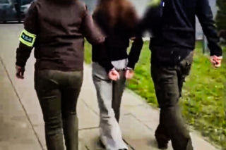 Nastolatki napadły na staruszkę! 13-latka ją katowała, inne wszystko filmowały!