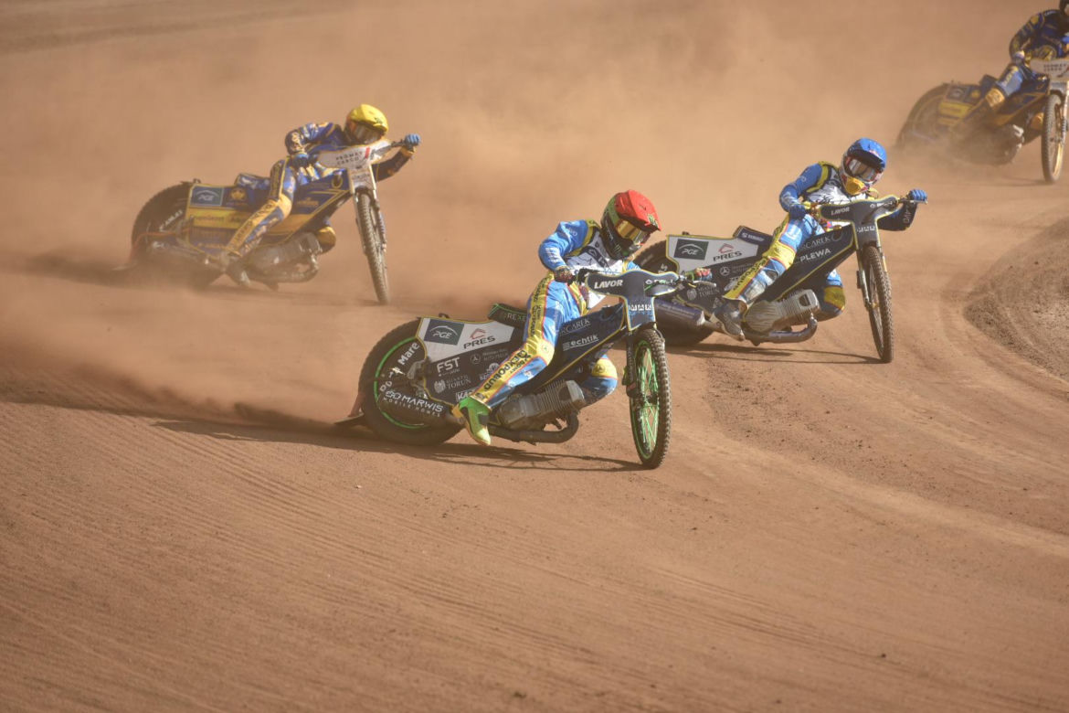 PRES Grupa Deweloperska Toruń - Gezet Stal Gorzów: Zdjęcia kibiców z meczu 7. kolejki PGE Ekstraligi na Motoarenie