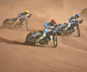 PRES Grupa Deweloperska Toruń - Gezet Stal Gorzów: Zdjęcia kibiców z meczu 7. kolejki PGE Ekstraligi na Motoarenie