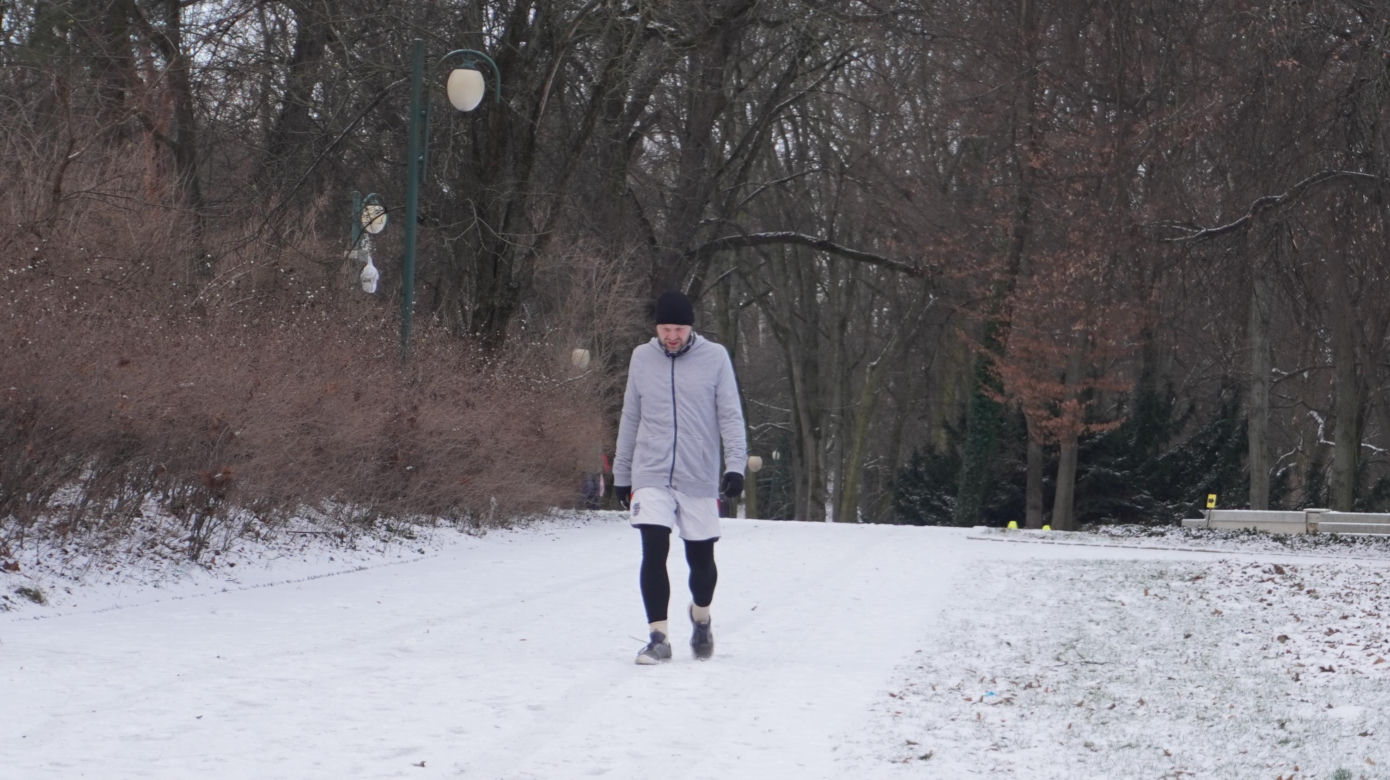 Parkrun w stolicy woj. lubelskiego. Pierwsza sobota 2025 roku na sportowo w Ogrodzie Saskim w Lublinie. Zdjęcia