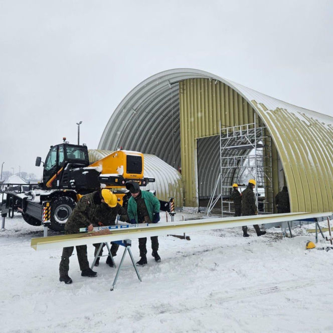 Szybka budowa schronów i hangarów dzięki UBM. Saperzy z 2. Pułku Inżynieryjnego kończą szkolenie