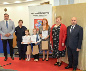 „Plastyczne Oscary” i mosty między pokoleniami. Wielki finał konkursów w ramach kampanii „Widzę – rozmawiam – reaguję” w Siedlcach