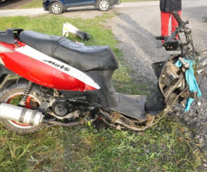Wjechał skuterem pod pociąg. Motorowerzysta zginął na miejscu