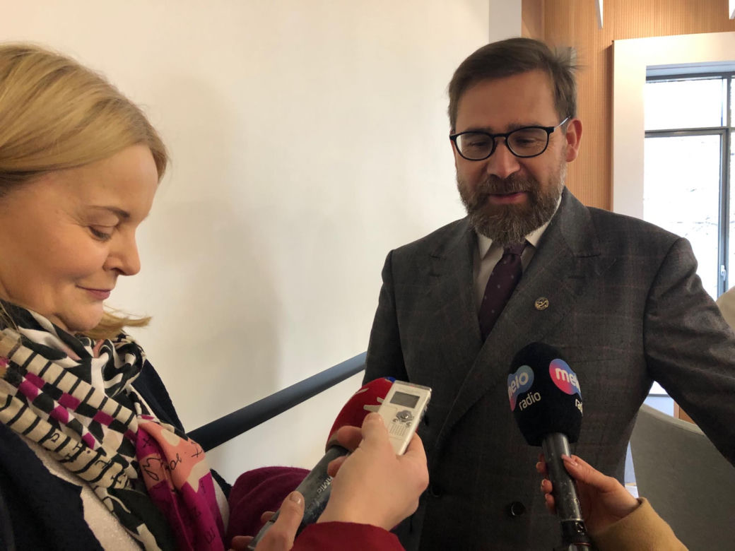 Święty Mikołaj kontra Gwiazdor!