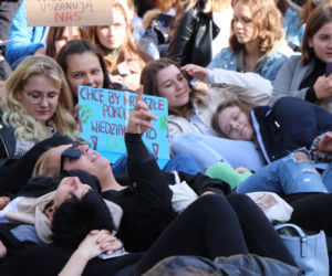 Młodzieżowy Strajk Klimatyczny w Toruniu. Protestowali przeciwko rządowi i korporacjom