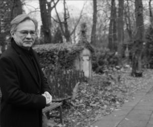 Prezenter TVP zostaje mistrzem pogrzebów! Zaskakująca decyzja gwiazdy