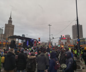 Strajk Kobiet w Warszawie. Zaczyna się wielka manifestacja w stolicy [RELACJA NA ŻYWO]