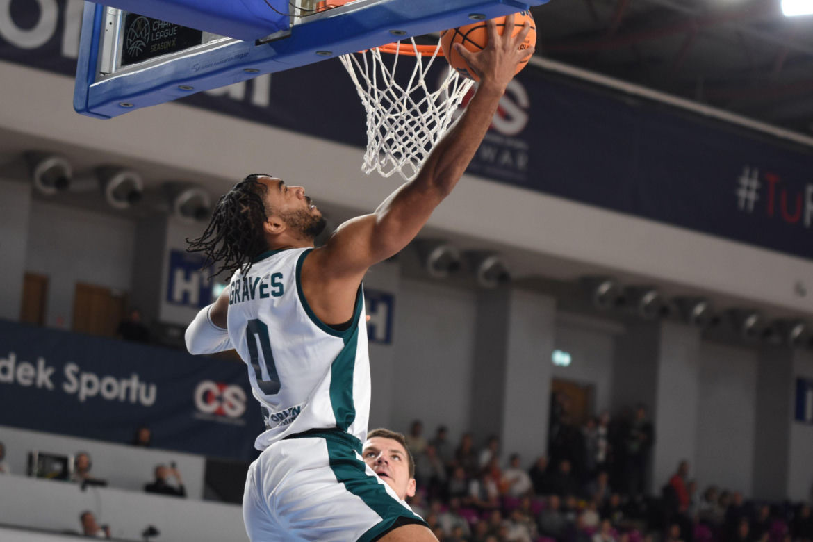 Legia Warszawa po dramatycznej końcówce musiała uznać wyższość Rytasu Wilno, przegrywając w 77:79