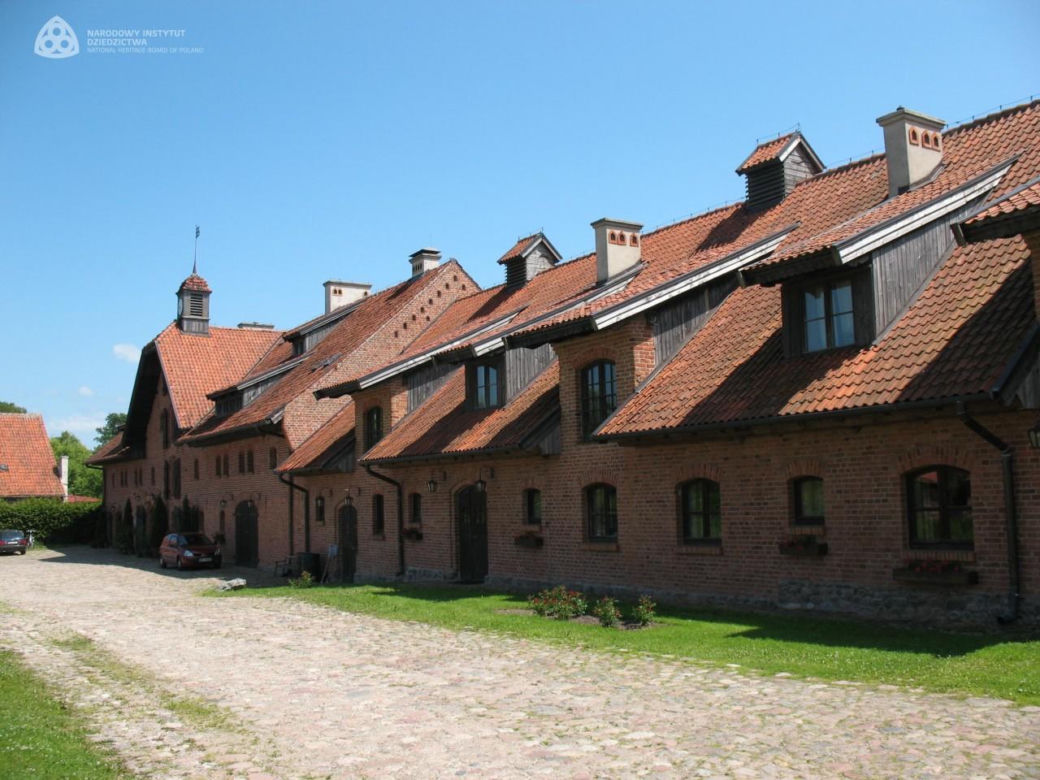 Ten pałac ma ponad 400 lat! Wyjątkowe miejsce na mapie woj. warmińsko-mazurskim