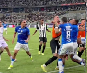 Burdy na meczu Cruzeiro - Atletico Mineiro