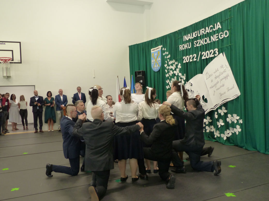 Otwarcie szkoły przy Sucharskiego
