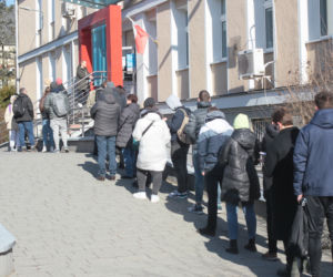 Olbrzymie kolejki przed centrum krwiodawstwa. Polacy oddają krew na potęgę!