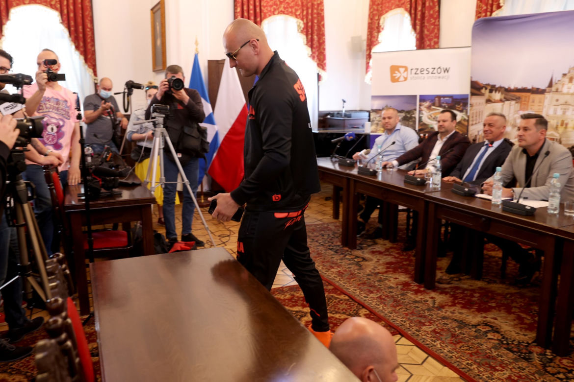 Szpilka - Różański. Gorące face to face!