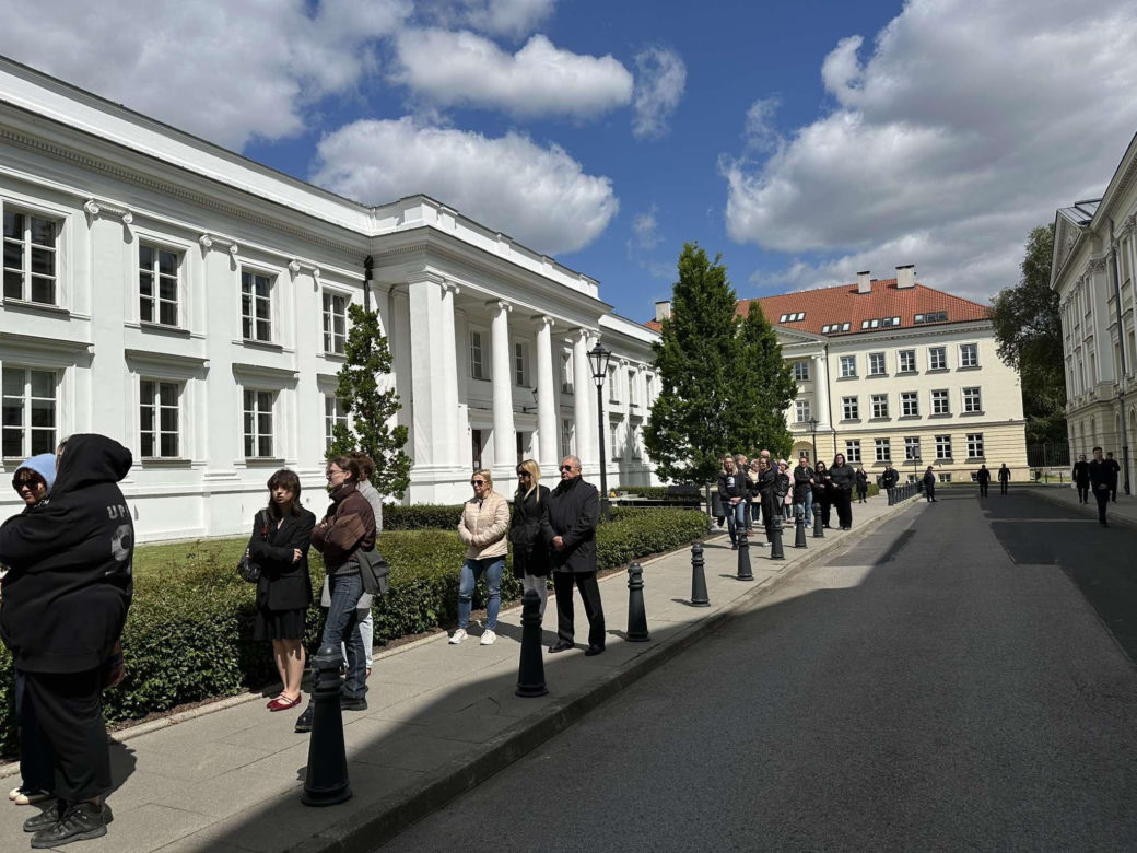 Upamiętnienie brutalnie zaatakowanej pracowniczki UW (8.05.2025)