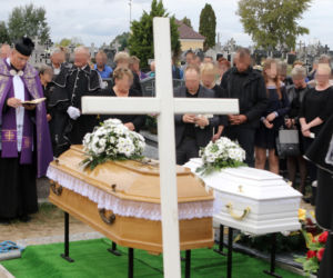 Pogrzeb zamordowanej Moniki i jej syna Oskarka