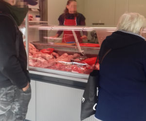 Brak maseczek. Posypią się kary na praskich bazarach!