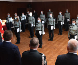 Nowi funkcjonariusze w Podlaskiej KAS złożyli ślubowanie [ZDJĘCIA]