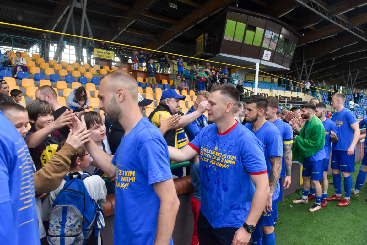 FAF Elana Toruń zremisowała z Chemikiem Bydgoszcz. Radość po awansie do 3. Ligi