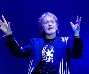 Jon Anderson zagra w Polsce w 2026! Głos YES wystąpi w Zabrzu