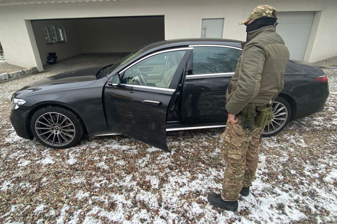 Podlaskie. Rozbito grupę przestępczą odpowiedzialną za największy w historii przemyt papierosów z Białorusi do Polski