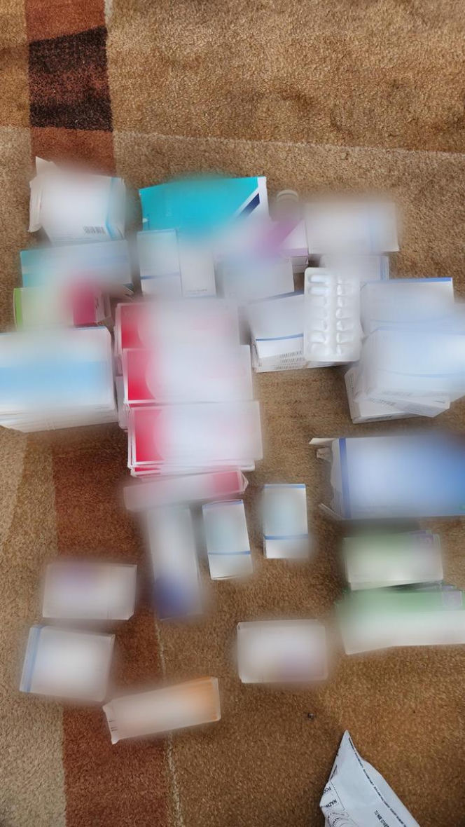 Policja rozbiła grupę handlującą lekami opioidowymi. Cztery młode kobiety nie żyją. Wśród zatrzymanych jest lekarz