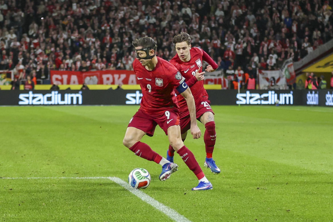 Robert Lewandowski w czarnej masce