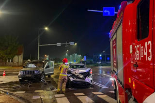 Nocny wypadek w Łomży. Jedna osoba trafiła do szpitala na badania