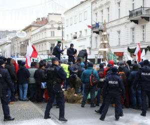 Protest Agrounii na warszawskim Nowym Świecie.