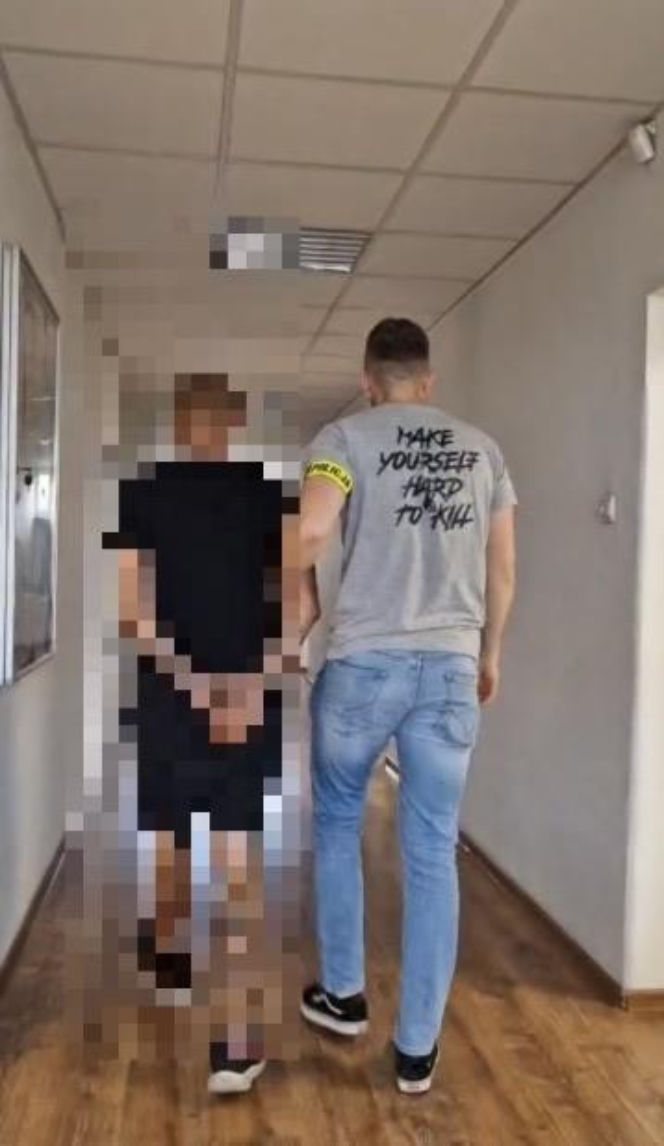 Groził znajomemu pałką teleskopową. 42-latek z Gostynia usłyszał dwa zarzuty