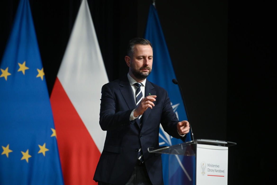 Szef MON Władysław Kosiniak-Kamysz podczas konferencji "Szpejowisko 2.0" w siedzibie Dowództwa Wojsk Obrony Terytorialnej w Zegrzu