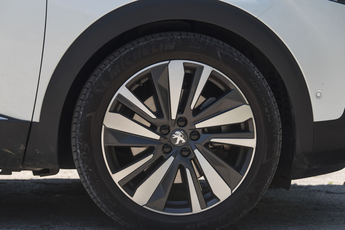 Peugeot 3008 GT HYbrid4 300 KM e-EAT8