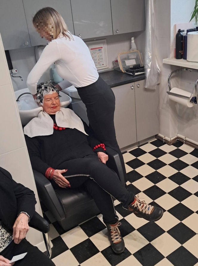 Joanna Senyszyn u fryzjera