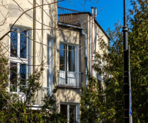 Dom przy Obrońców 25 na Saskiej Kępie