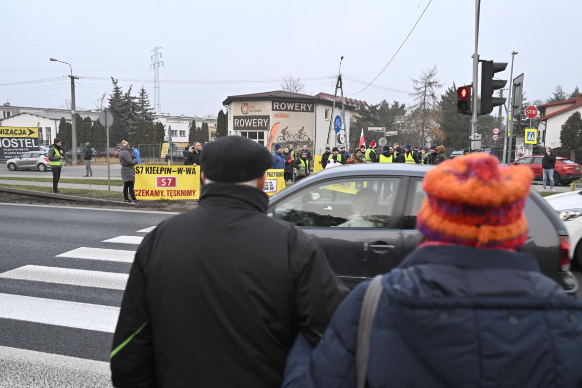 Mają dość korków, chcą buspas. W godzinach szczytu protestowali na pasach