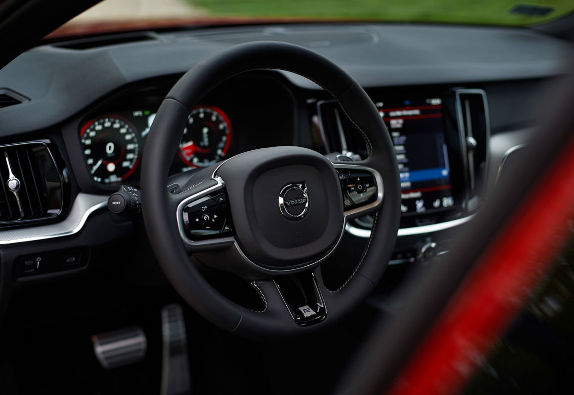 Volvo S60 T5 R Design First Edition