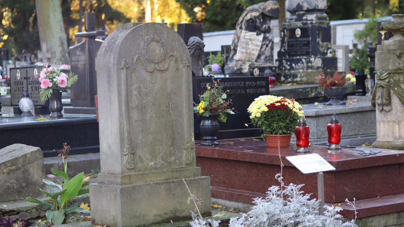 Cmentarz przy ul. Lipowej jest najstarszy w Lublinie. Jest tu wiele niesamowitych posągów!