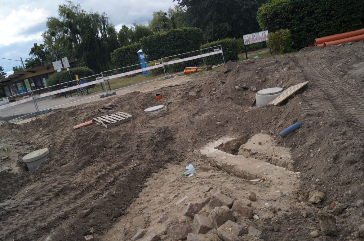 Przebudowa okolic placu Rapackiego w Toruniu. Odkrycia zadziwiają archeologów! 